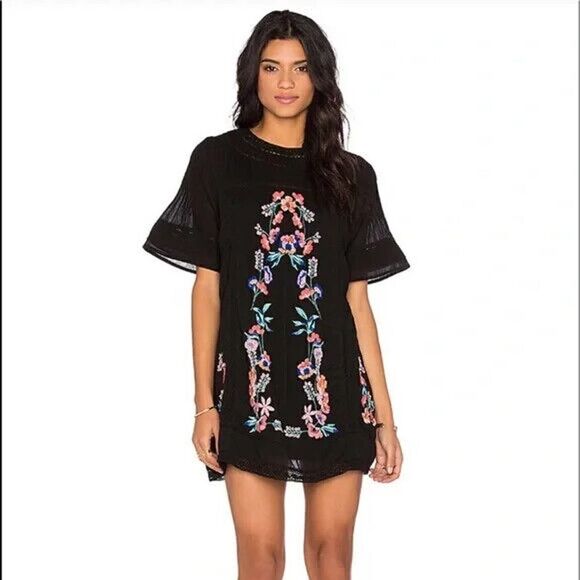 FREE PEOPLE short sleeve embroidered boho floral mini black dress size XS - Picture 1 of 7